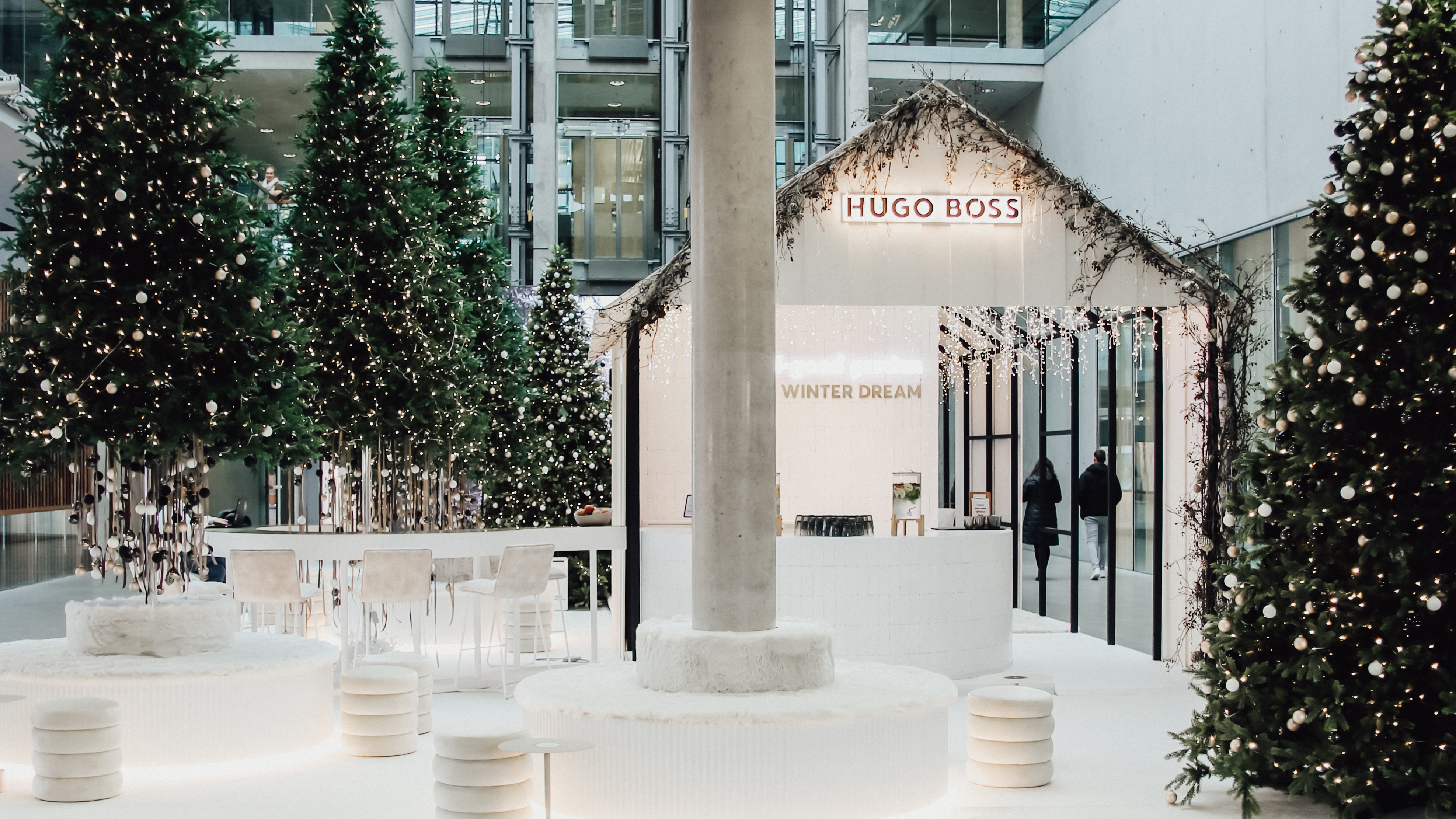 HUGO BOSS Winter Dream Pop-Up Fläche by Future Supply