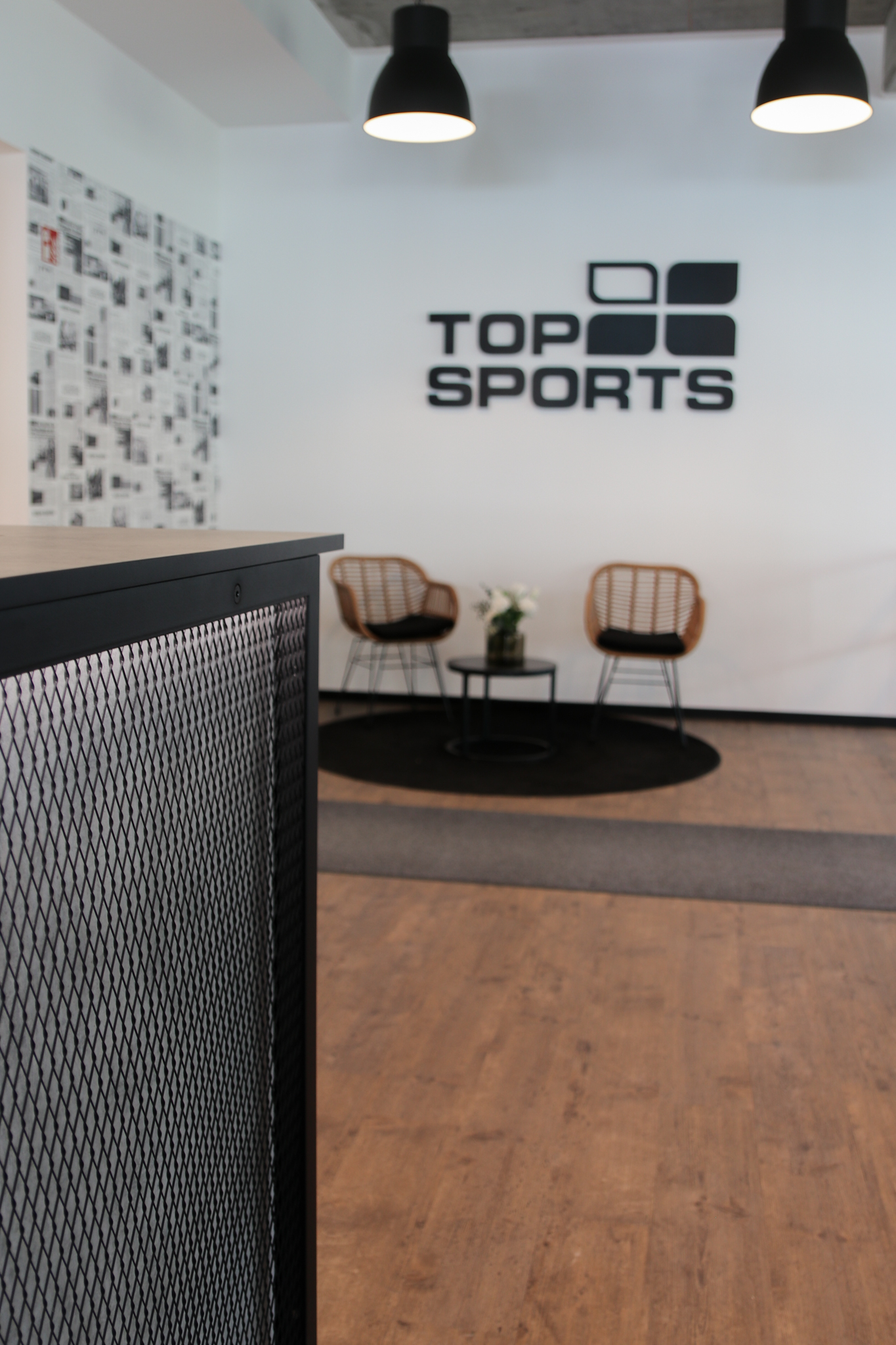 Top Sports Fitness Theke und Umkleideräume by Future Supply