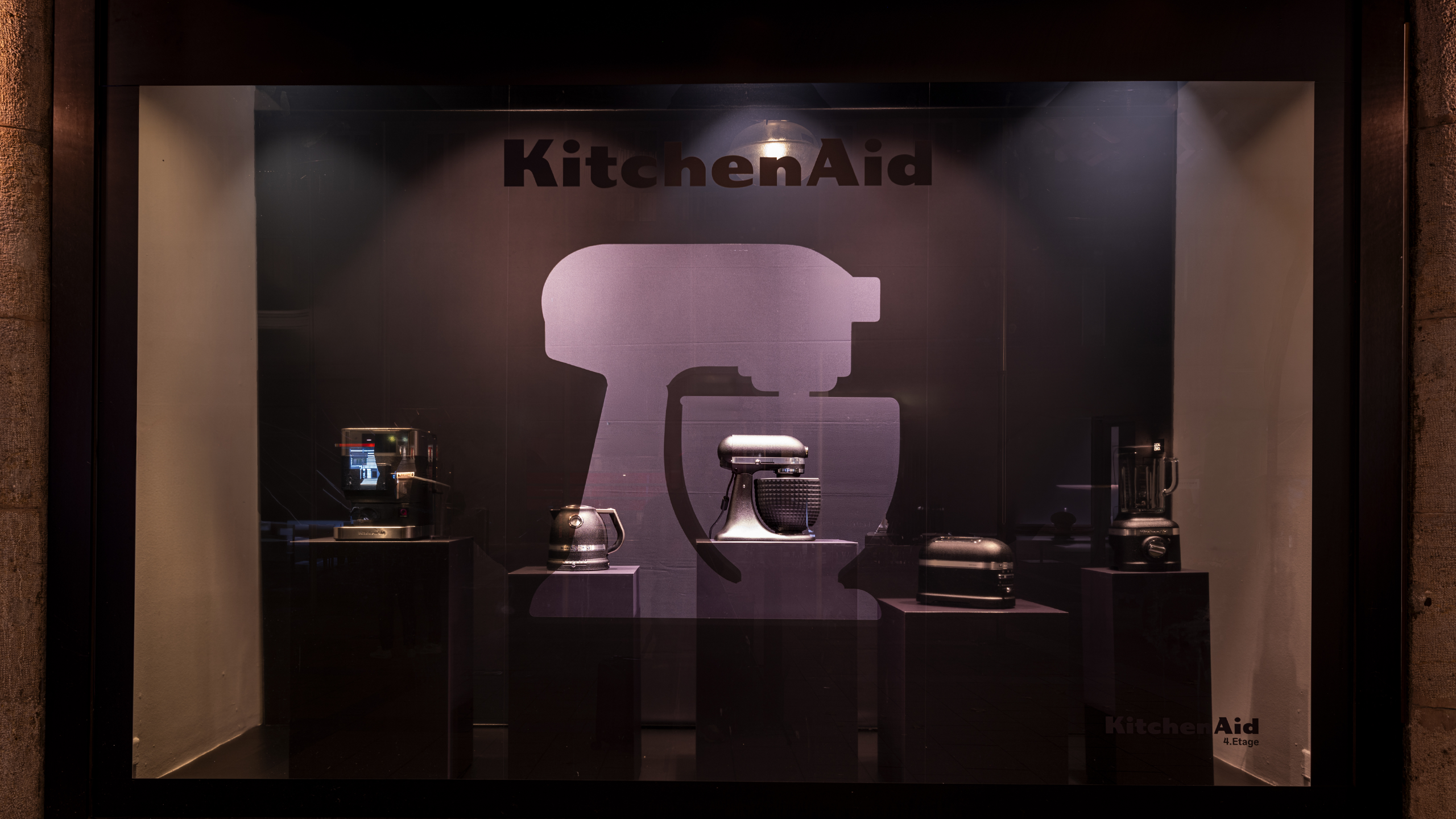 future_supply_projekte_kitchenaid_fenster_black